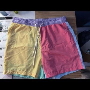 Men’s Drawstring Waist Colorblock Shorts